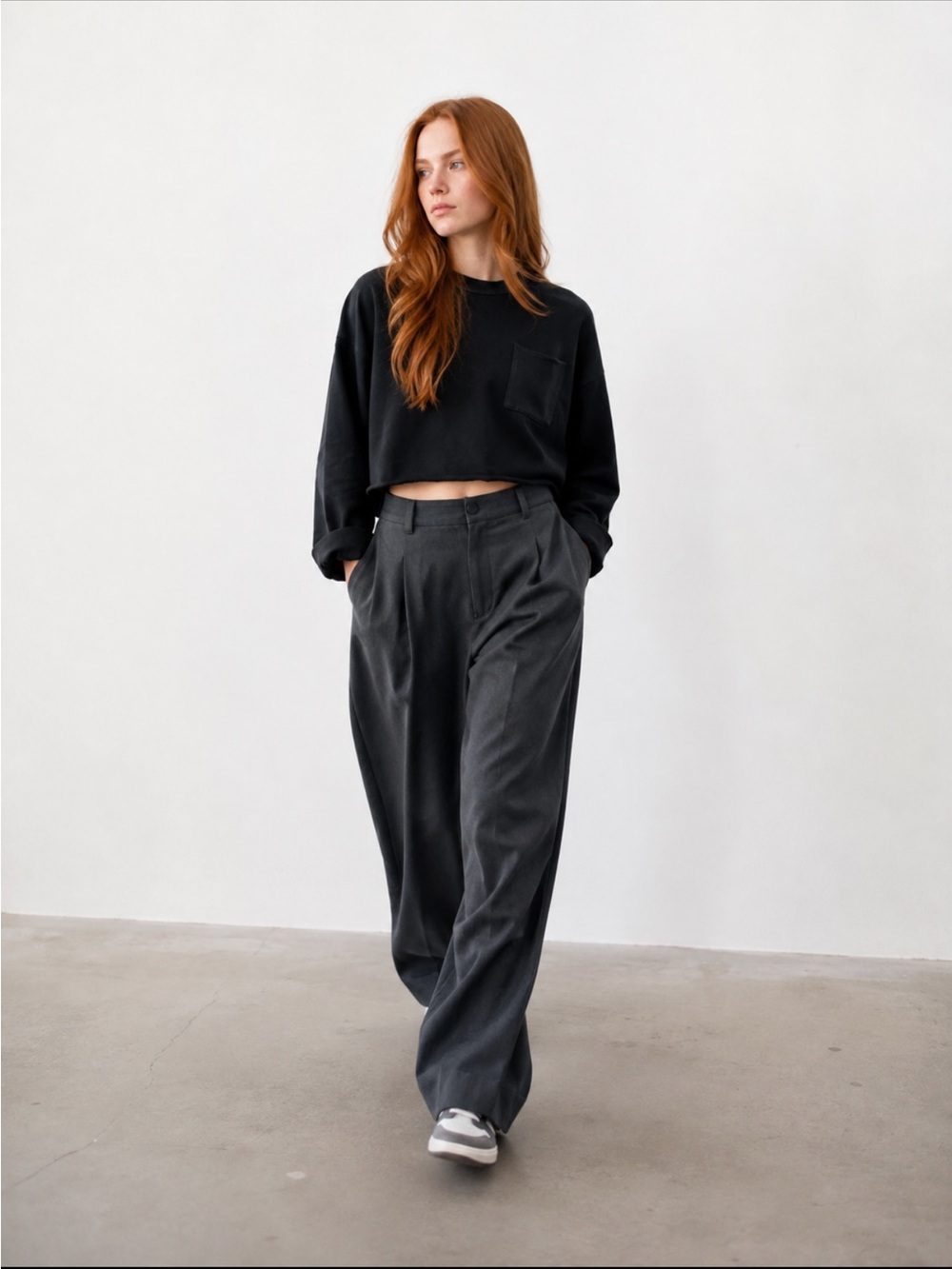 MATE The Label Black Cropped Raw Hem Organic Cotton w/Pocket Crew Sweatshirt Sm